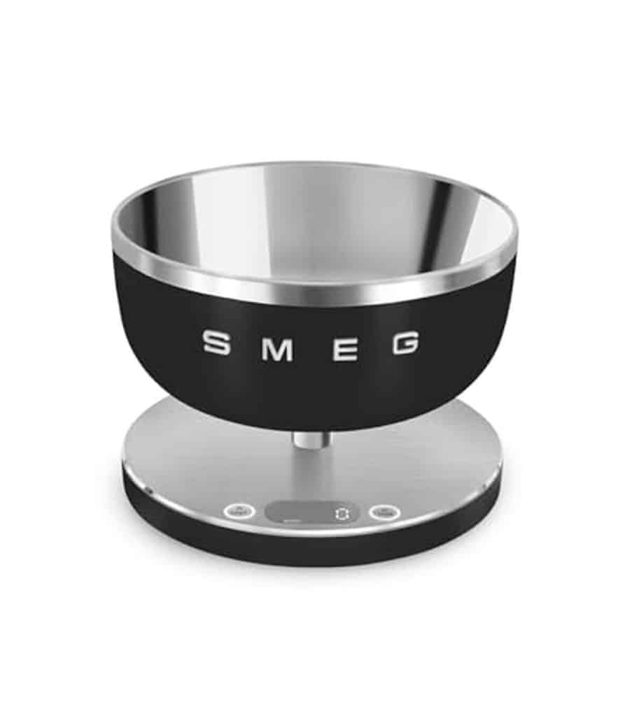 Test de la balance de cuisine Smeg KSC01BLMWW : design noir mat et performance
