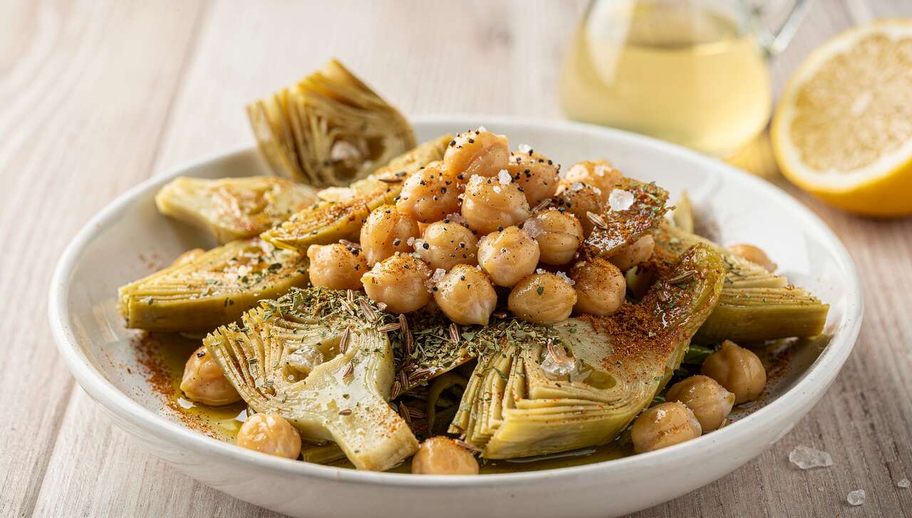Salade d'artichauts et pois chiches au cumin : une recette gourmande