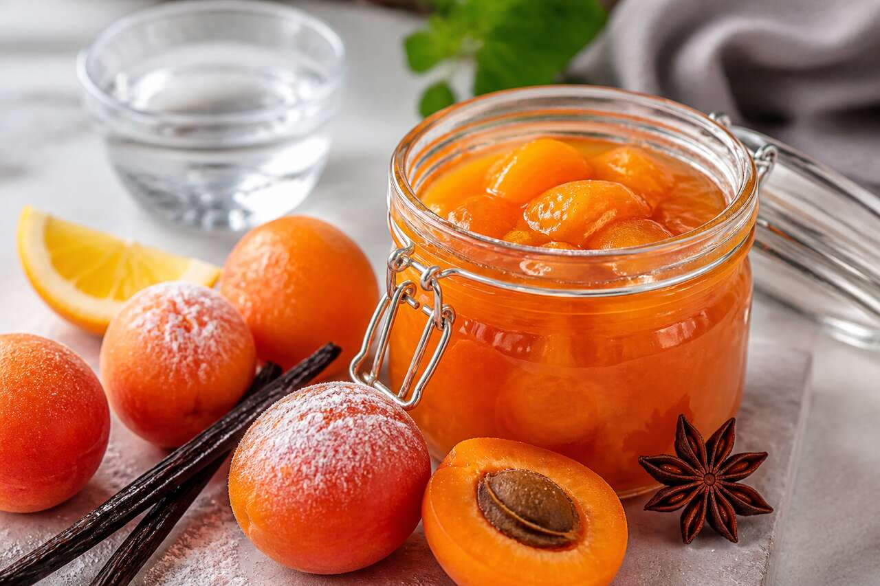 Conserve d'abricots au sirop maison