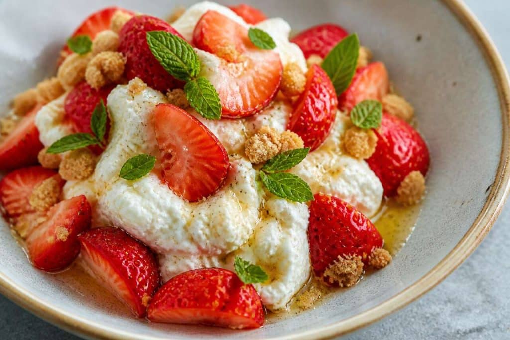 Recette fraises à la faisselle de chèvre de Fontainebleau